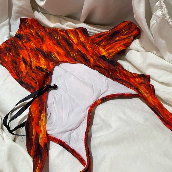 Marcell Von Berlin NWT Flame Swimsuit - Picture 3 of 7